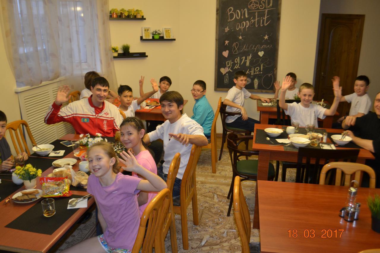 Interhouse Almaty Hostel Kültér fotó