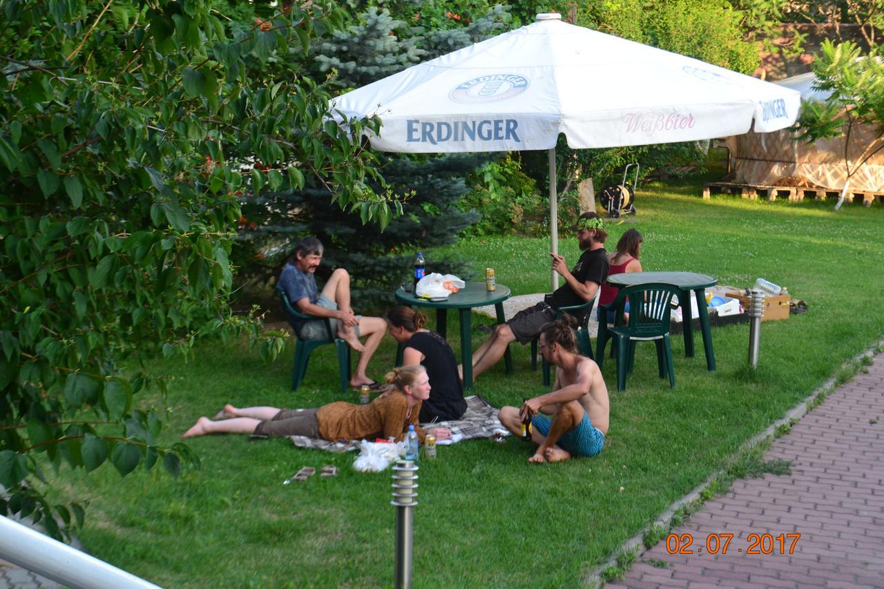 Interhouse Almaty Hostel Kültér fotó
